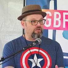 Alan Gratz